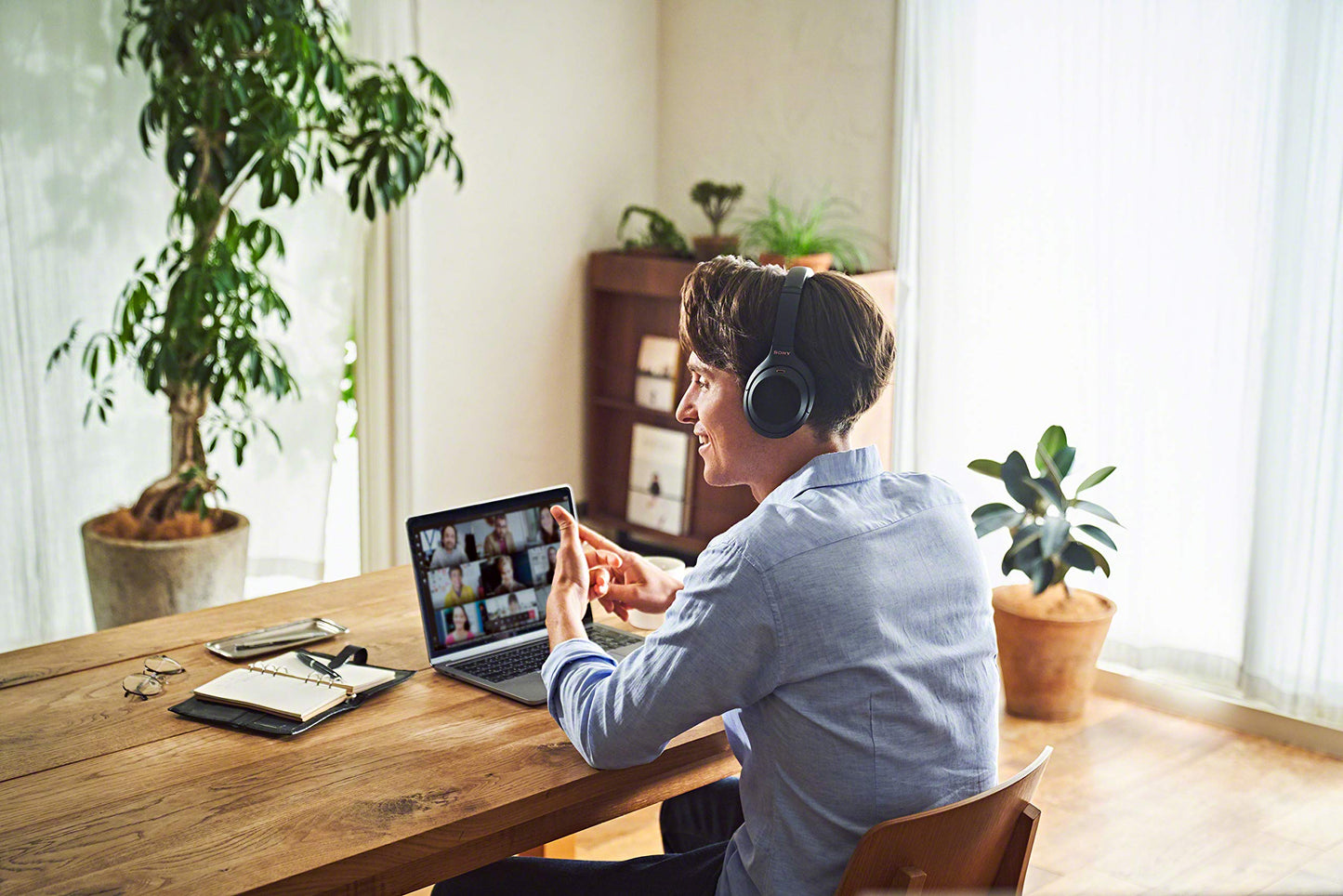 Sony WH-1000XM4 Kabellose Over-Ear Kopfhörer – Noise Cancelling, 30h Akku, Touch-Steuerung, Schwarz